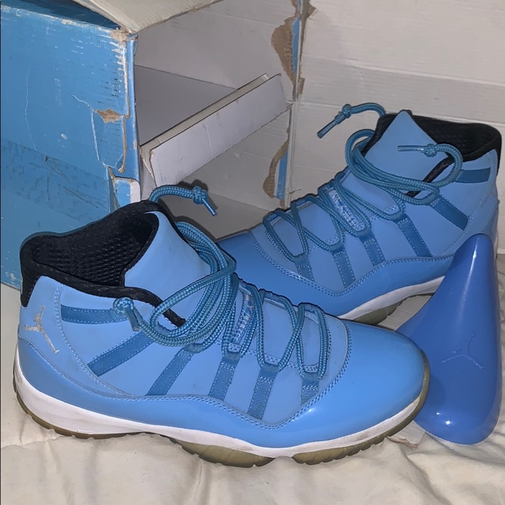 COPY - Jordan 11 “Pantone”